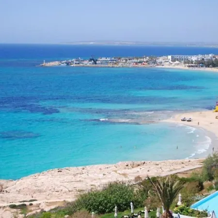Βίλα Imagine Your Family Renting A Luxury Holiday Close To Paralimni's Main Attractions, 1196 *