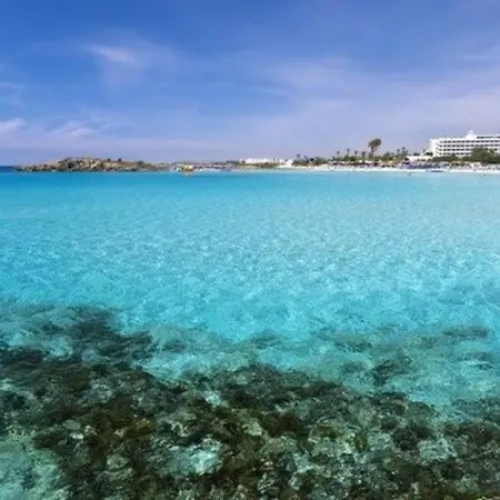 Imagine Your Family Renting A Luxury Holiday Close To Paralimni's Main Attractions, 1196 Βίλα Παραλίμνι