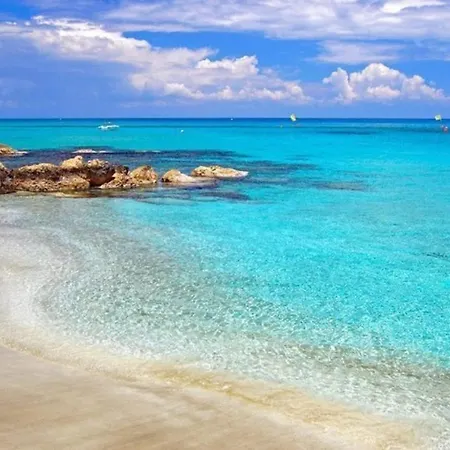 Imagine Your Family Renting A Luxury Holiday Close To Paralimni's Main Attractions, 1196 Παραλίμνι